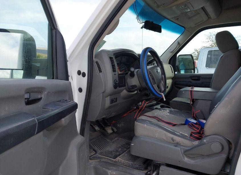 Photo 5 of 2017 Nissan Nv CARGO NV2500 HD SV V6 (VIN 1N6BF0LY7HN808382)