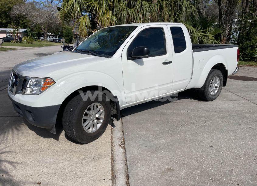 Photo 2 of 2019 Nissan Frontier SV (VIN 1N6DD0CW5KN737526)