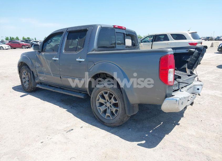 Photo 3 of 2017 Nissan Frontier SL (VIN 1N6DD0ER1HN732470)