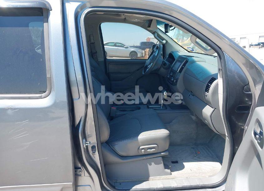 Photo 5 of 2017 Nissan Frontier SL (VIN 1N6DD0ER1HN732470)