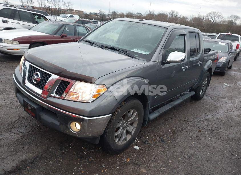 Photo 2 of 2019 Nissan Frontier SL (VIN 1N6DD0ER1KN742634)