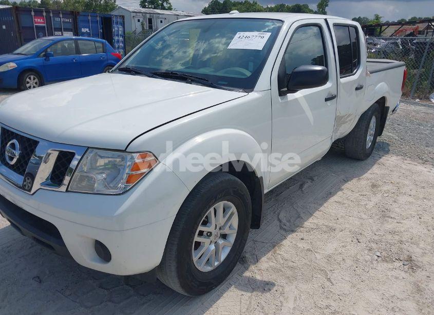 Photo 2 of 2018 Nissan Frontier SV (VIN 1N6DD0ER2JN716476)