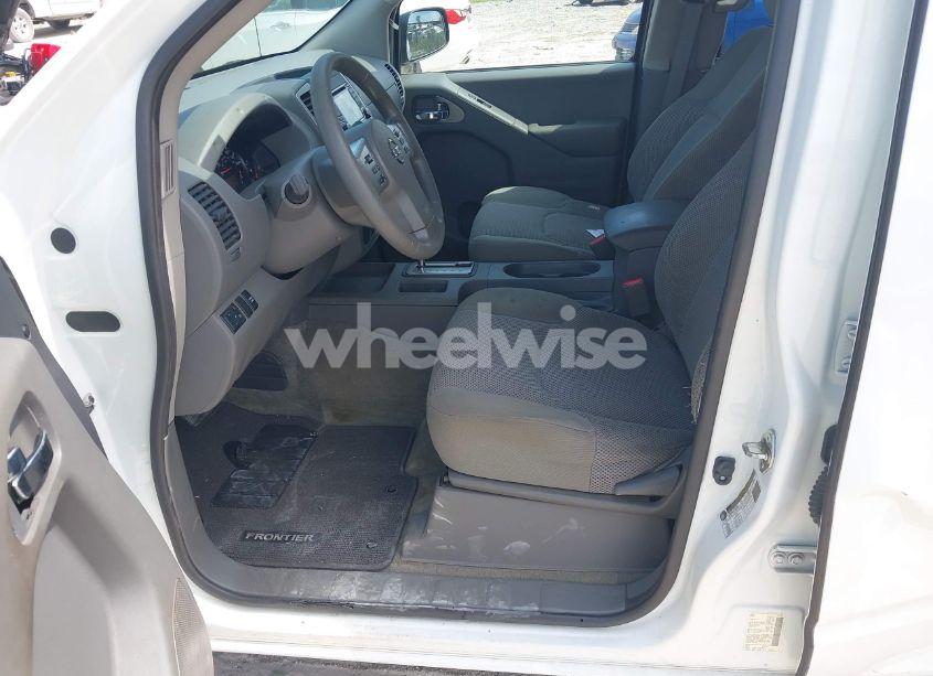 Photo 5 of 2018 Nissan Frontier SV (VIN 1N6DD0ER2JN716476)