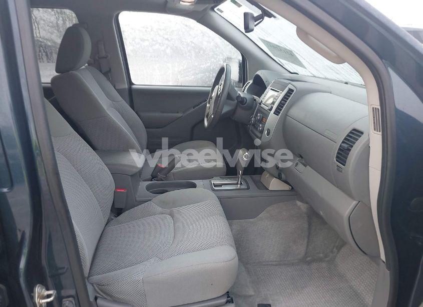 Photo 5 of 2018 Nissan Frontier SV (VIN 1N6DD0ER2JN737439)