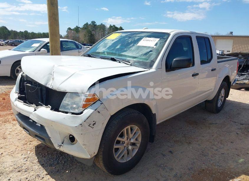 Photo 2 of 2018 Nissan Frontier SV (VIN 1N6DD0ER9JN715745)
