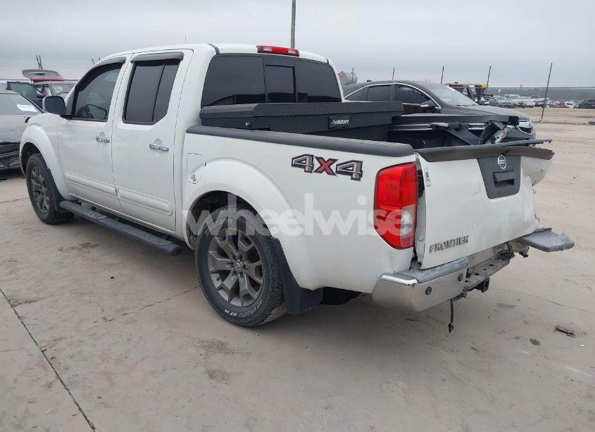 Photo 3 of 2017 Nissan Frontier SL (VIN 1N6DD0EV6HN752081)