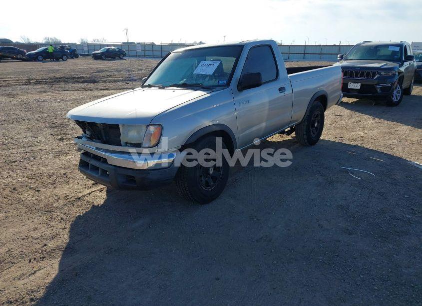 Photo 2 of 1998 Nissan Frontier STANDARD/XE (VIN 1N6DD21S3WC367691)