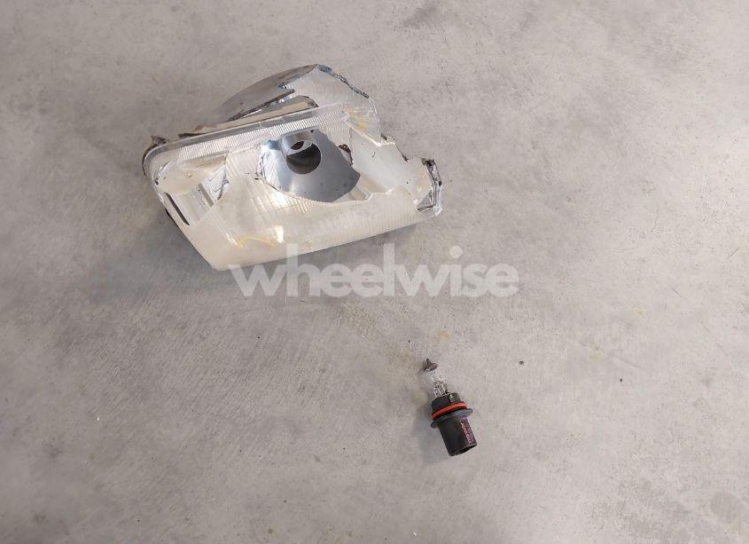 Photo 12 of 2000 Nissan Frontier XE (VIN 1N6DD21S3YC436186)