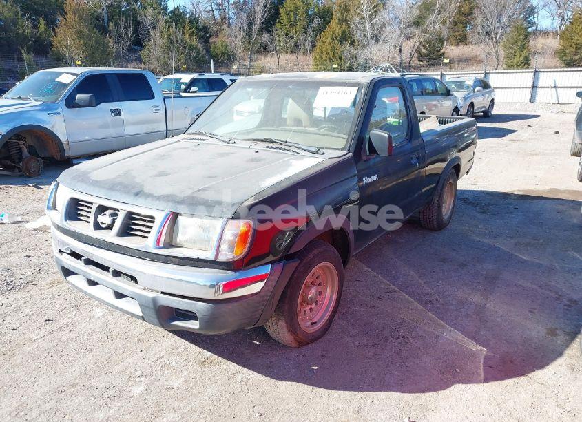 Photo 2 of 1998 Nissan Frontier (VIN 1N6DD21S4WC328009)