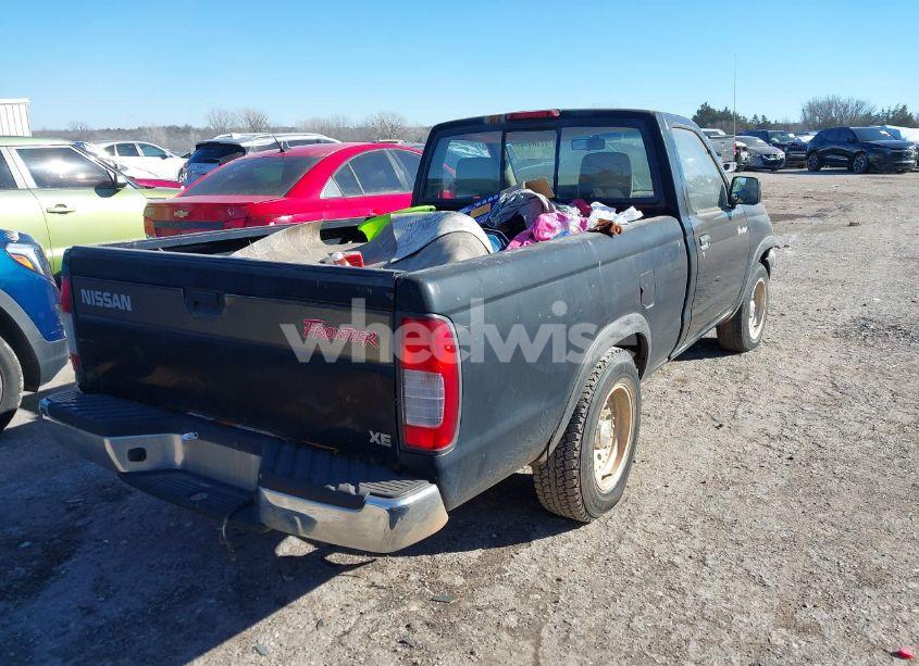 Photo 4 of 1998 Nissan Frontier (VIN 1N6DD21S4WC328009)