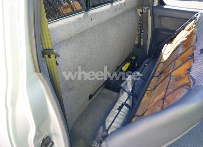 Photo 8 of 1999 Nissan Frontier XE (VIN 1N6DD21S4XC303399)