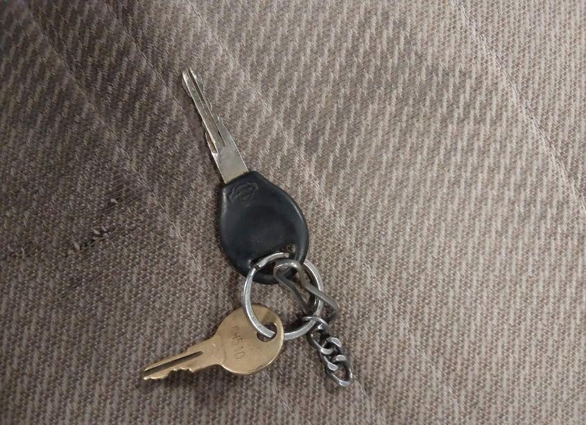 Photo 11 of 2001 Nissan Frontier XE (VIN 1N6DD21S61C311835)