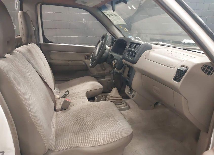 Photo 5 of 2001 Nissan Frontier XE (VIN 1N6DD21S61C311835)