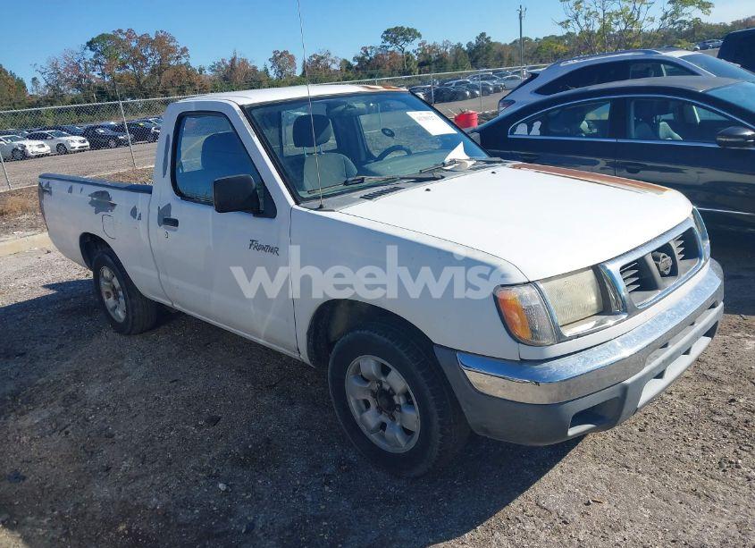 1999 Nissan Frontier XE (VIN 1N6DD21S7XC301033) main photo