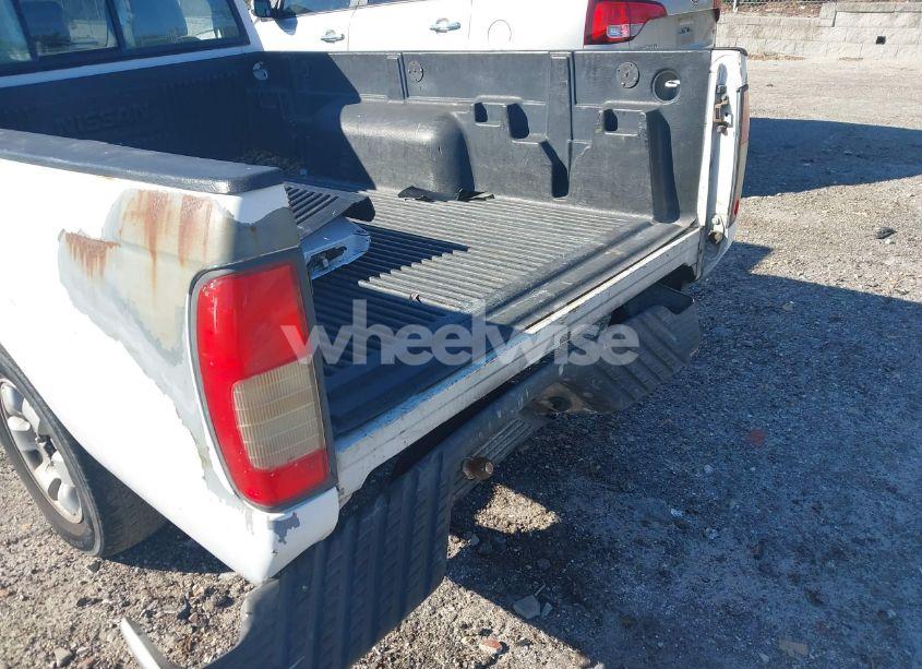 Photo 6 of 1999 Nissan Frontier XE (VIN 1N6DD21S7XC301033)