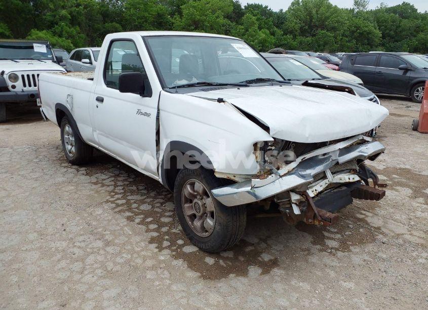 1998 Nissan Frontier STANDARD/XE (VIN 1N6DD21SXWC334865) main photo
