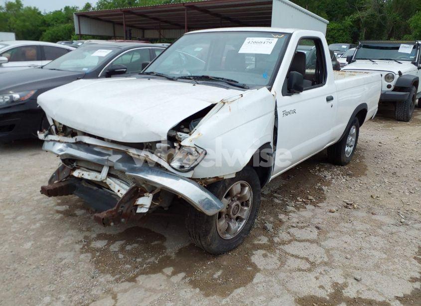 Photo 2 of 1998 Nissan Frontier STANDARD/XE (VIN 1N6DD21SXWC334865)