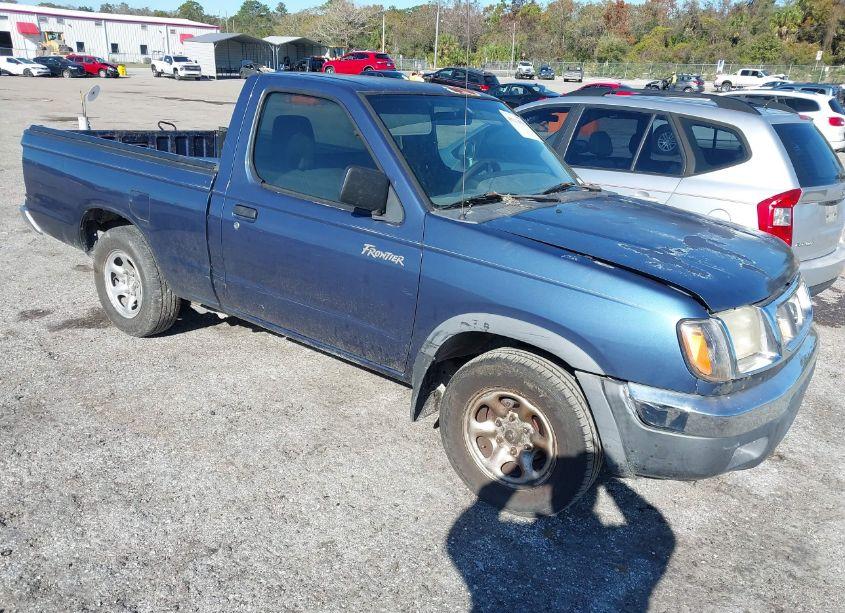 2000 Nissan Frontier XE (VIN 1N6DD21SXYC362670) main photo