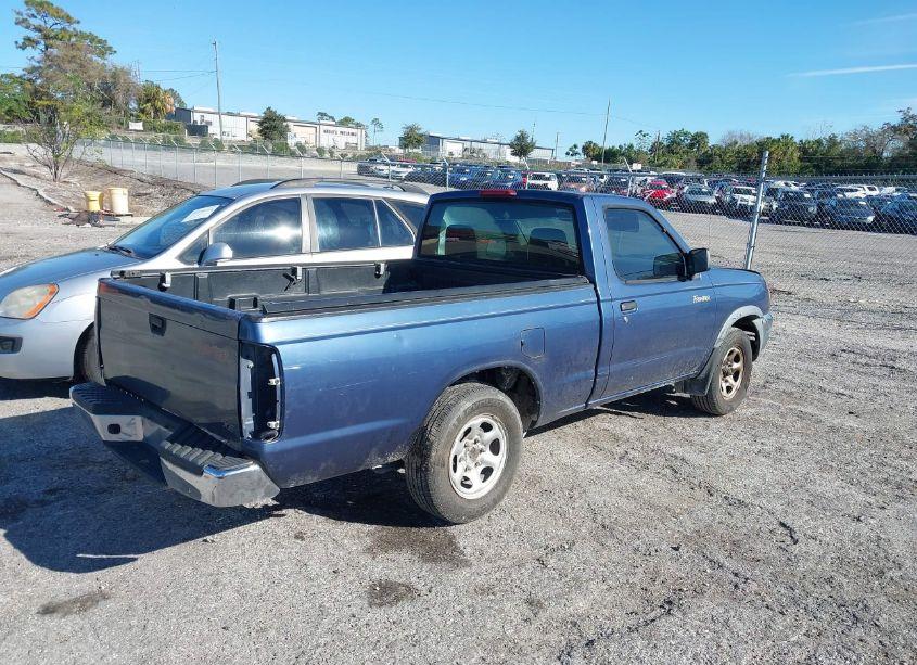Photo 4 of 2000 Nissan Frontier XE (VIN 1N6DD21SXYC362670)
