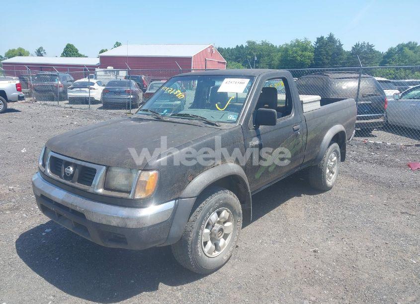 Photo 2 of 1998 Nissan Frontier XE (VIN 1N6DD21Y3WC354220)