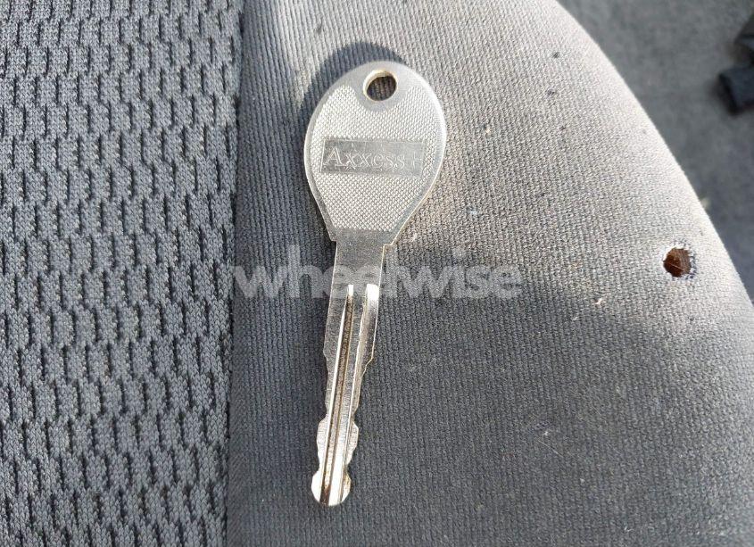 Photo 11 of 2001 Nissan Frontier XE (VIN 1N6DD26S01C356357)