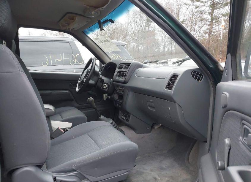 Photo 5 of 2001 Nissan Frontier XE (VIN 1N6DD26S01C400762)