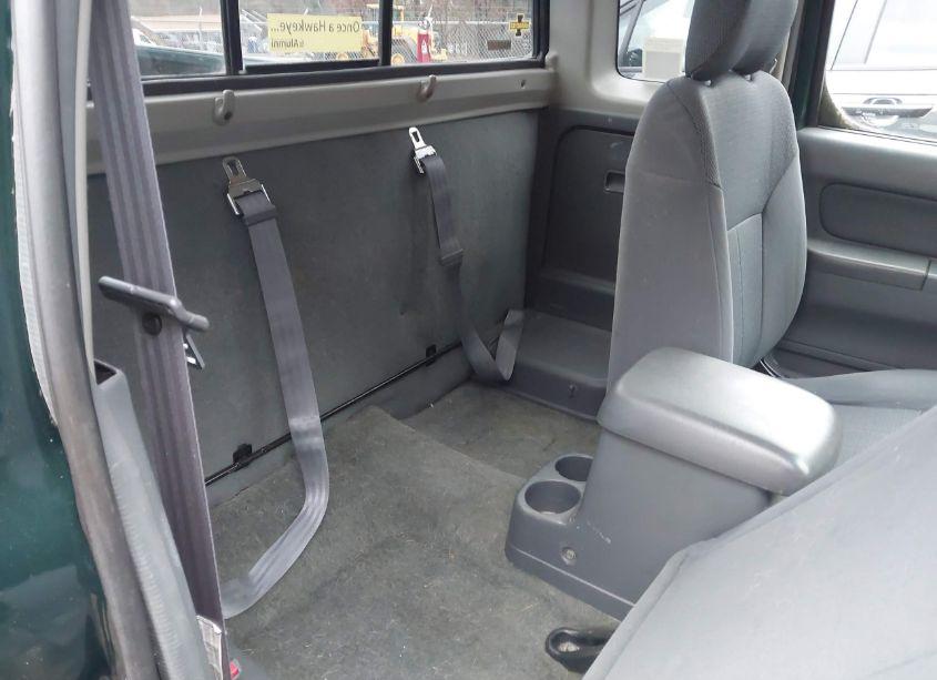 Photo 8 of 2001 Nissan Frontier XE (VIN 1N6DD26S01C400762)