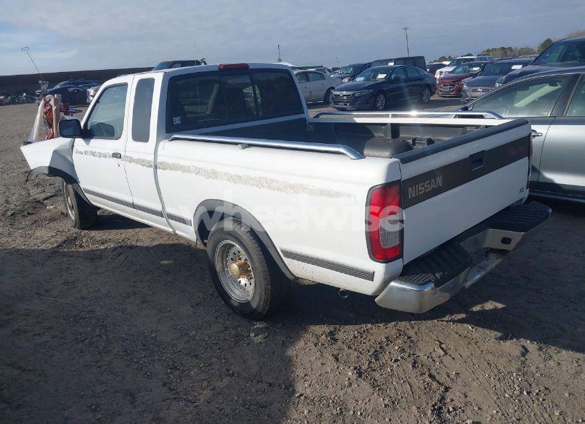 Photo 3 of 1998 Nissan Frontier SE/XE (VIN 1N6DD26S0WC364868)