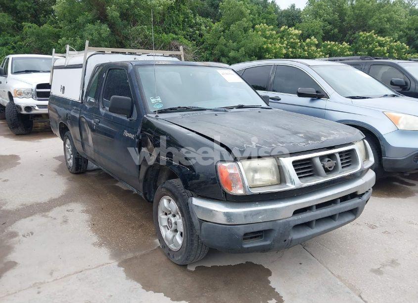 1998 Nissan Frontier (VIN 1N6DD26S1WC303075) main photo