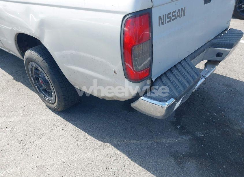 Photo 13 of 1999 Nissan Frontier SE/XE (VIN 1N6DD26S1XC322338)