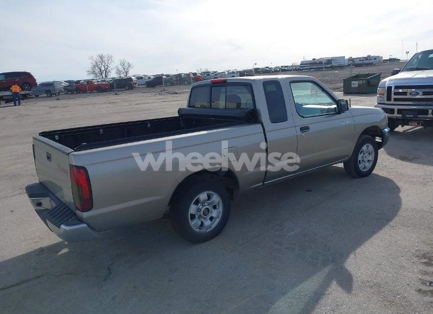 Photo 4 of 2000 Nissan Frontier XE (VIN 1N6DD26S1YC423848)