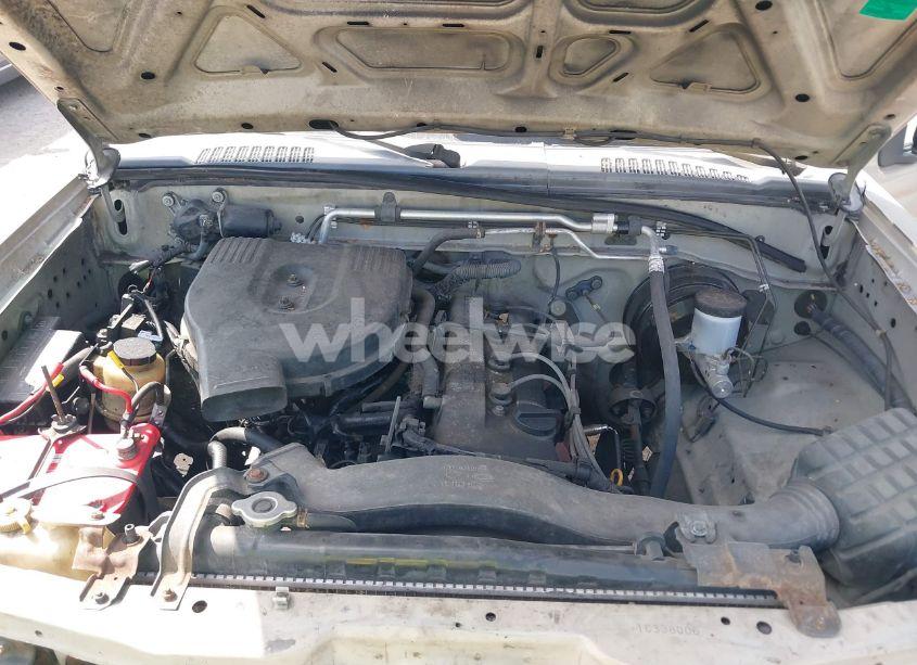 Photo 10 of 2001 Nissan Frontier XE (VIN 1N6DD26S21C338006)