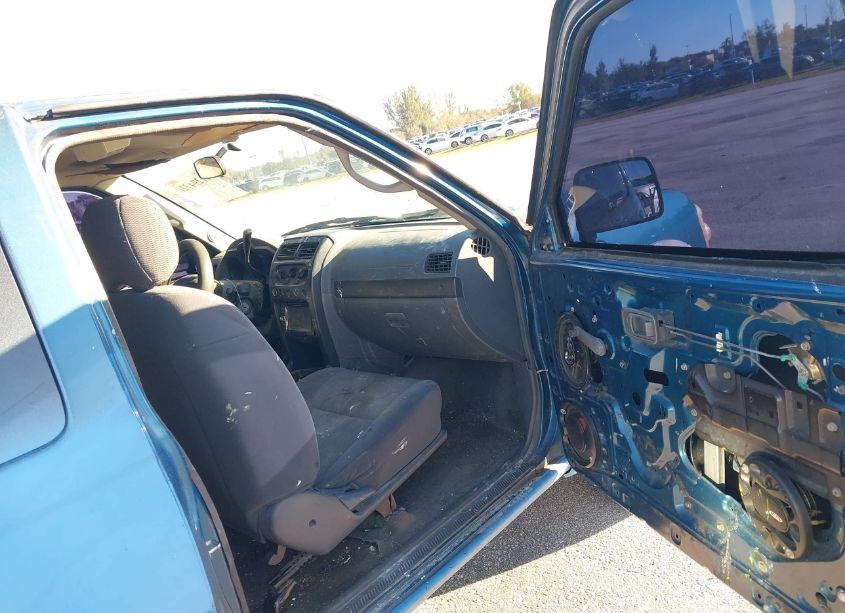 Photo 5 of 2002 Nissan Frontier XE (VIN 1N6DD26S22C316010)