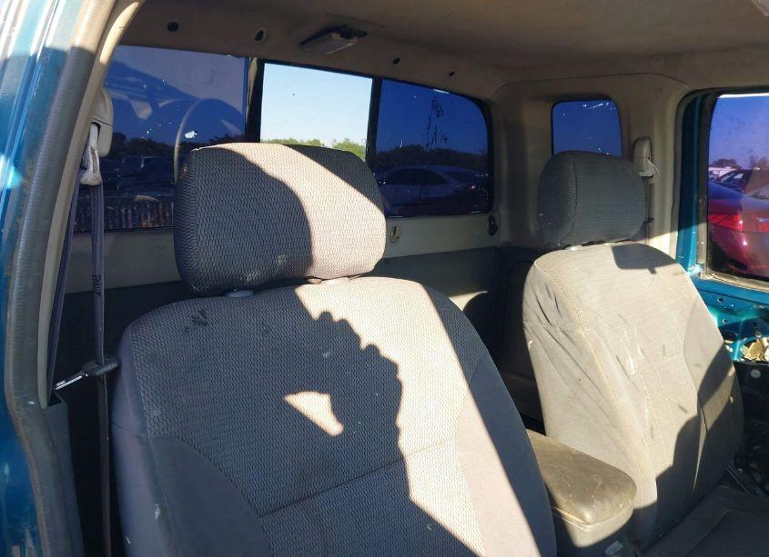 Photo 8 of 2002 Nissan Frontier XE (VIN 1N6DD26S22C316010)