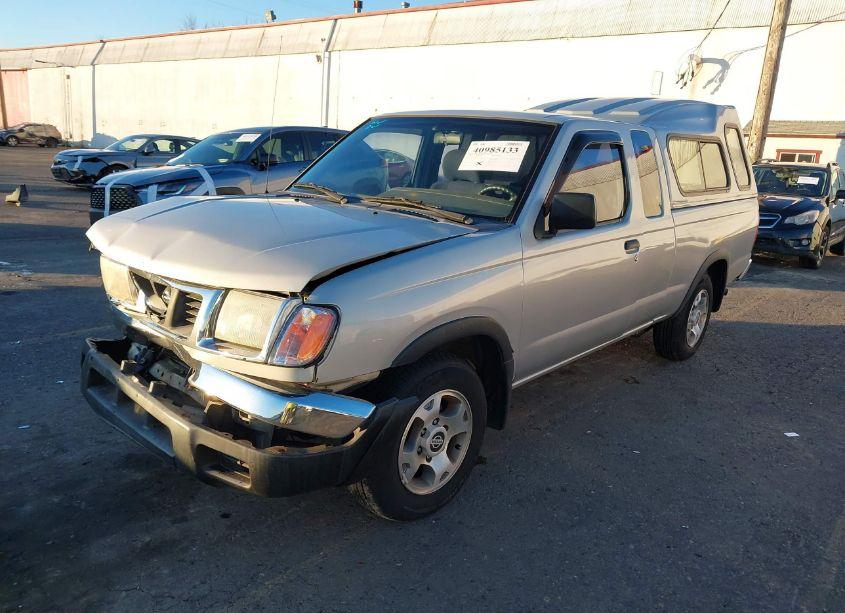 Photo 2 of 1998 Nissan Frontier SE/XE (VIN 1N6DD26S2WC367349)