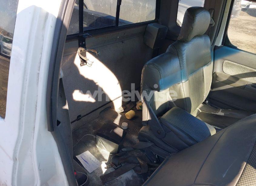 Photo 8 of 2000 Nissan Frontier XE (VIN 1N6DD26S2YC413930)