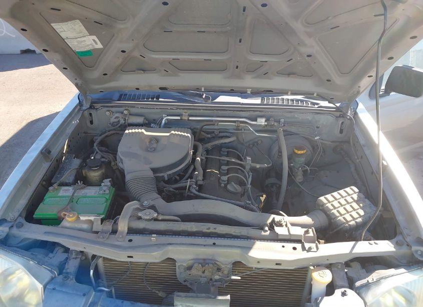 Photo 10 of 2002 Nissan Frontier XE (VIN 1N6DD26S32C330367)