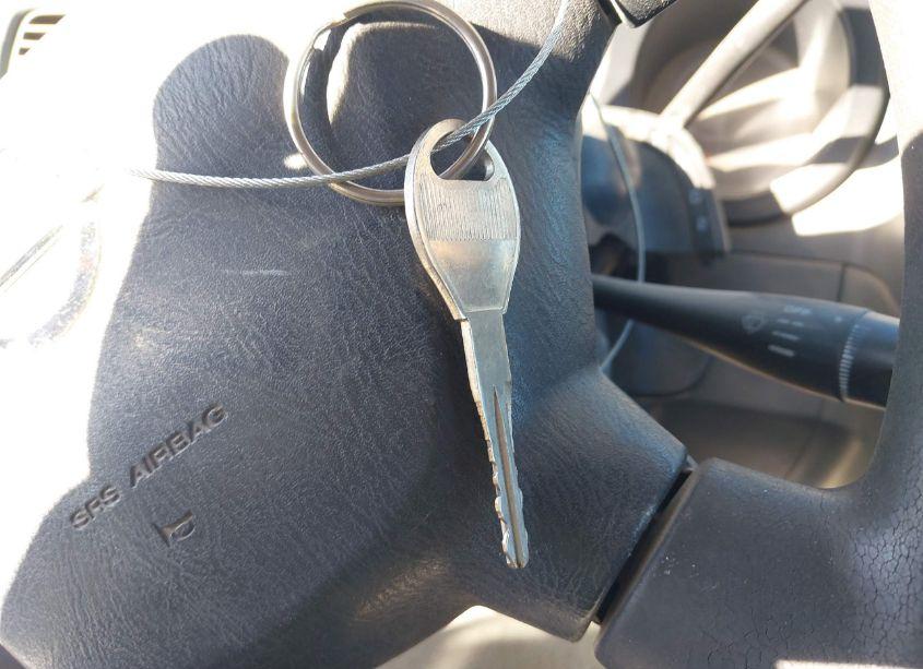 Photo 11 of 2002 Nissan Frontier XE (VIN 1N6DD26S32C330367)