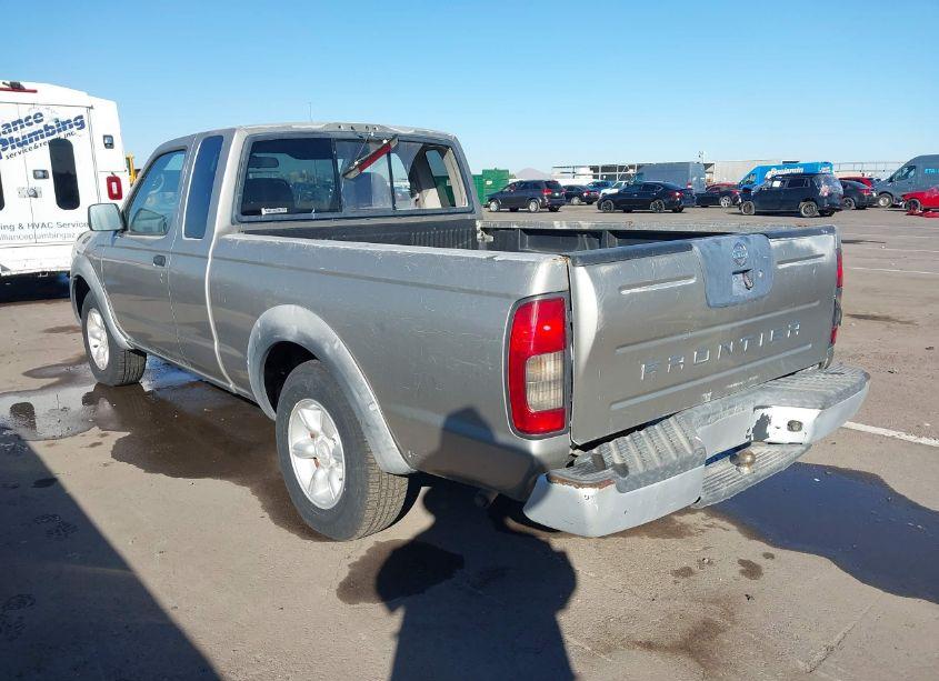 Photo 3 of 2002 Nissan Frontier XE (VIN 1N6DD26S32C330367)