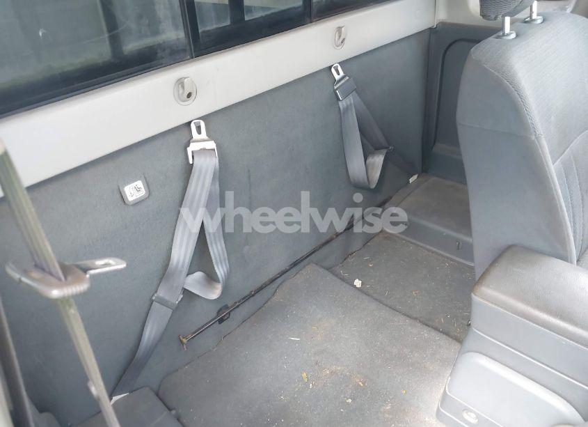 Photo 8 of 2002 Nissan Frontier XE (VIN 1N6DD26S32C374093)