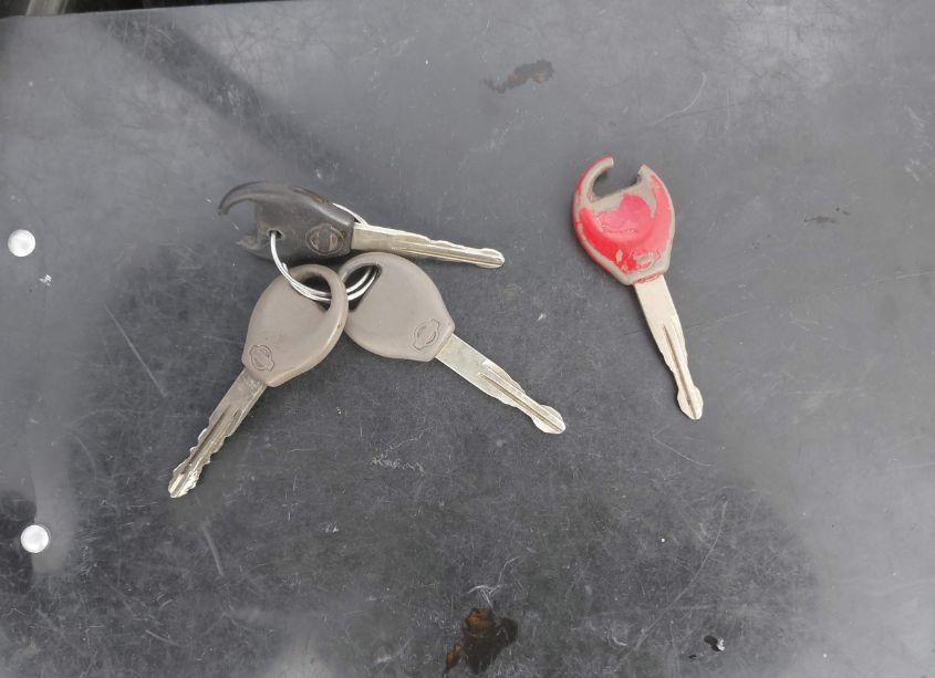 Photo 11 of 1998 Nissan Frontier SE/XE (VIN 1N6DD26S3WC329774)