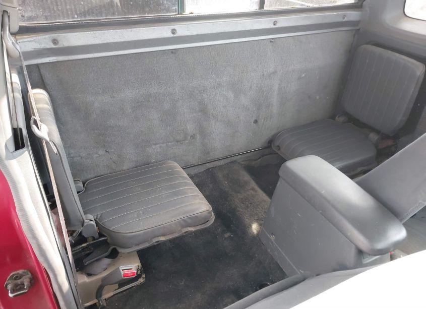 Photo 8 of 1998 Nissan Frontier SE/XE (VIN 1N6DD26S3WC329774)