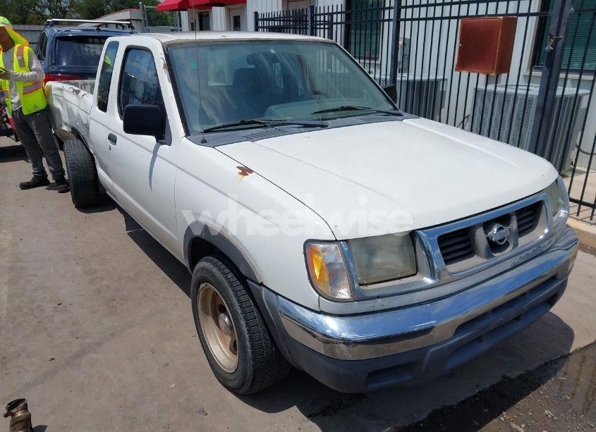 1998 Nissan Frontier SE/XE (VIN 1N6DD26S3WC374939) main photo