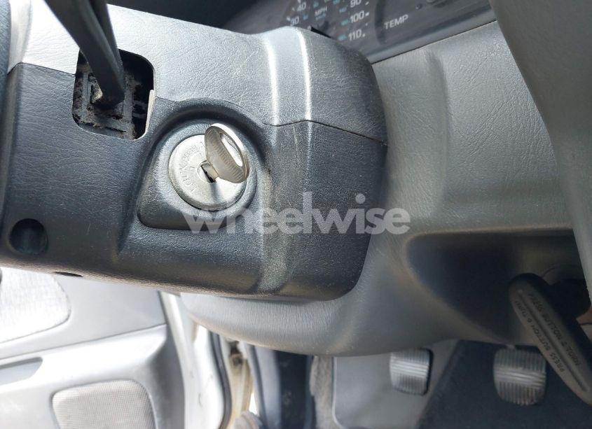 Photo 11 of 1998 Nissan Frontier SE/XE (VIN 1N6DD26S3WC374939)