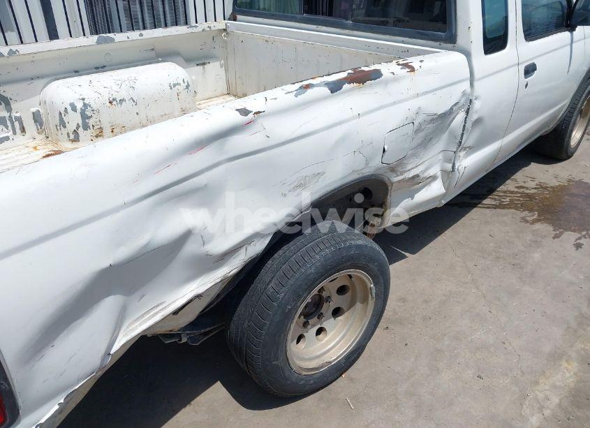 Photo 6 of 1998 Nissan Frontier SE/XE (VIN 1N6DD26S3WC374939)