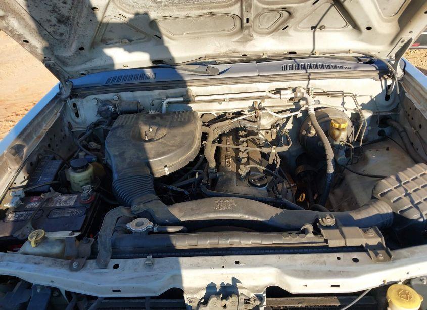 Photo 10 of 2001 Nissan Frontier XE (VIN 1N6DD26S41C327461)