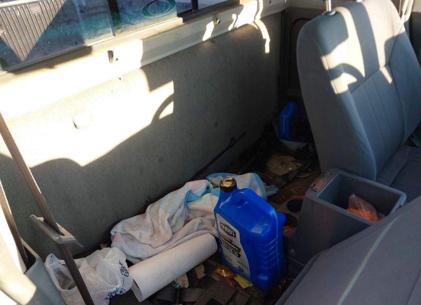 Photo 8 of 2001 Nissan Frontier XE (VIN 1N6DD26S41C327461)