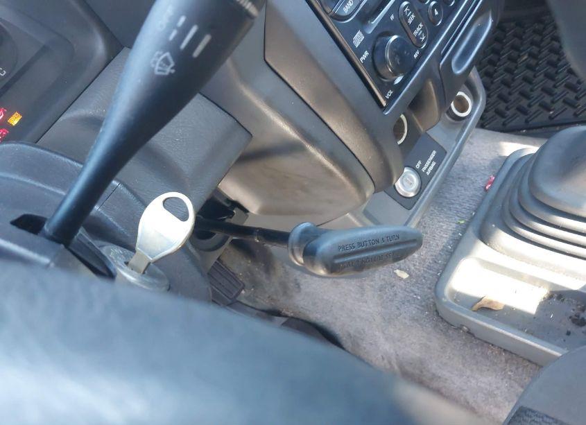 Photo 11 of 2001 Nissan Frontier XE (VIN 1N6DD26S41C355552)