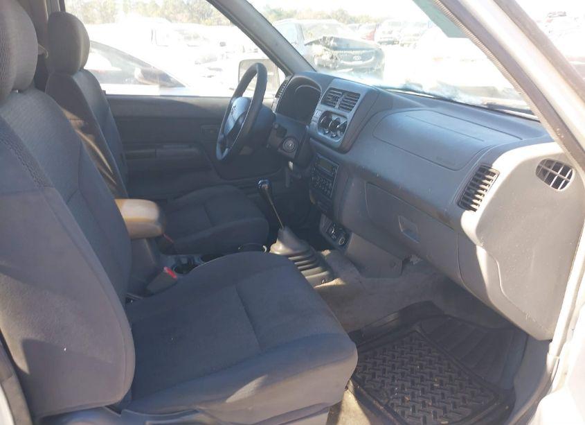 Photo 5 of 2001 Nissan Frontier XE (VIN 1N6DD26S41C355552)