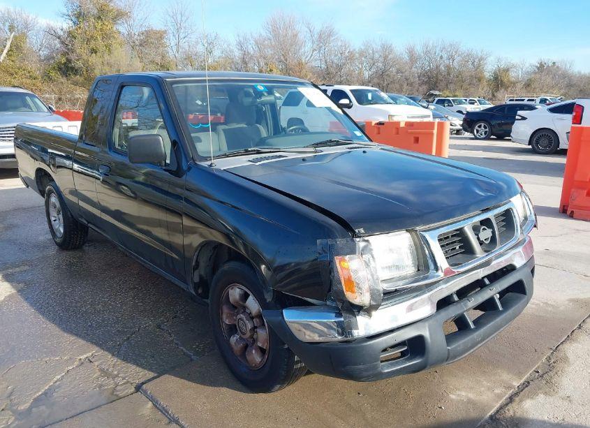 2000 Nissan Frontier XE (VIN 1N6DD26S4YC394099) main photo